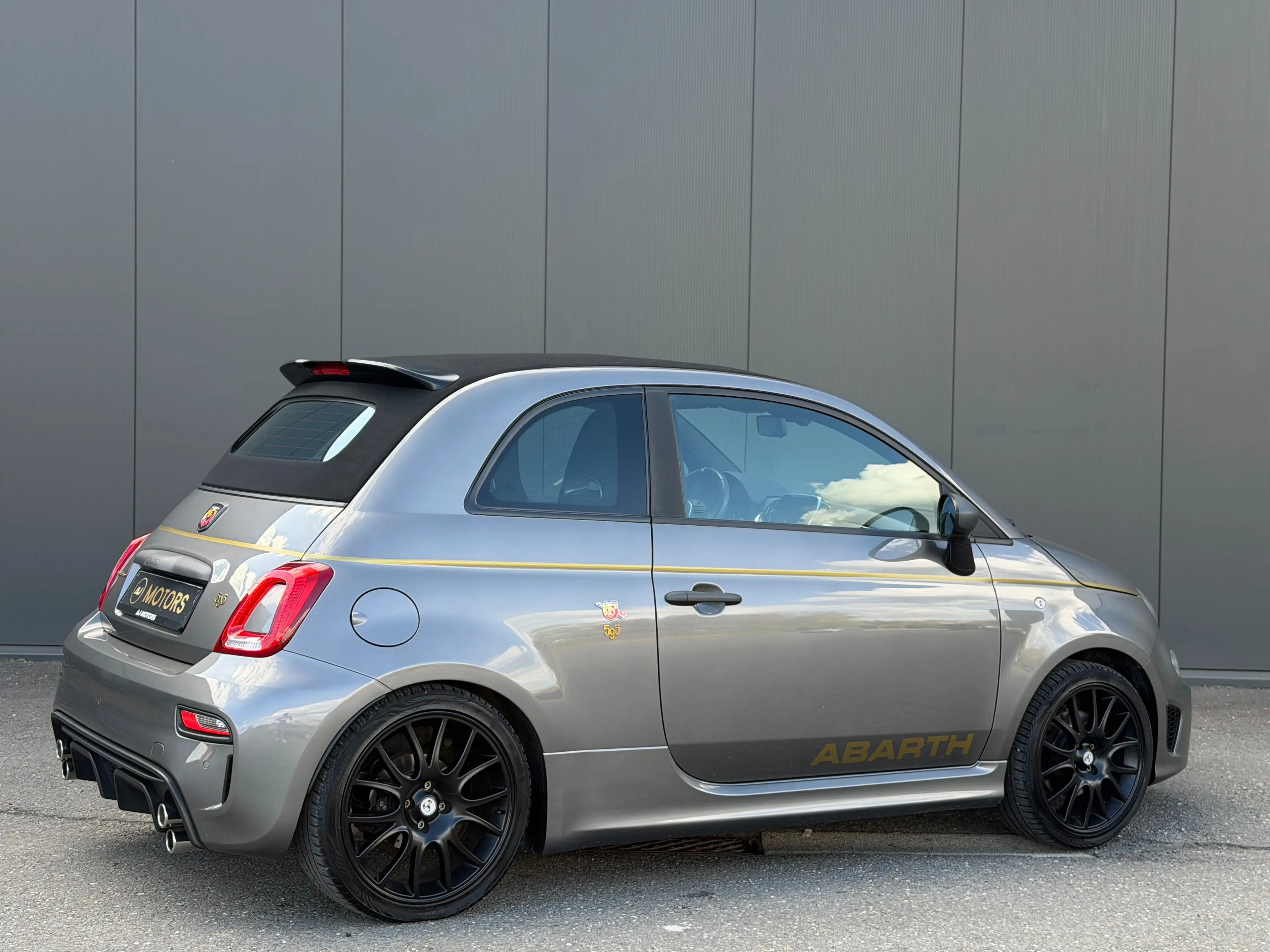 Abarth 595C 1.4T 165cv - Scorpioneoro Edition 1 of 2000 - Beats — photo 4