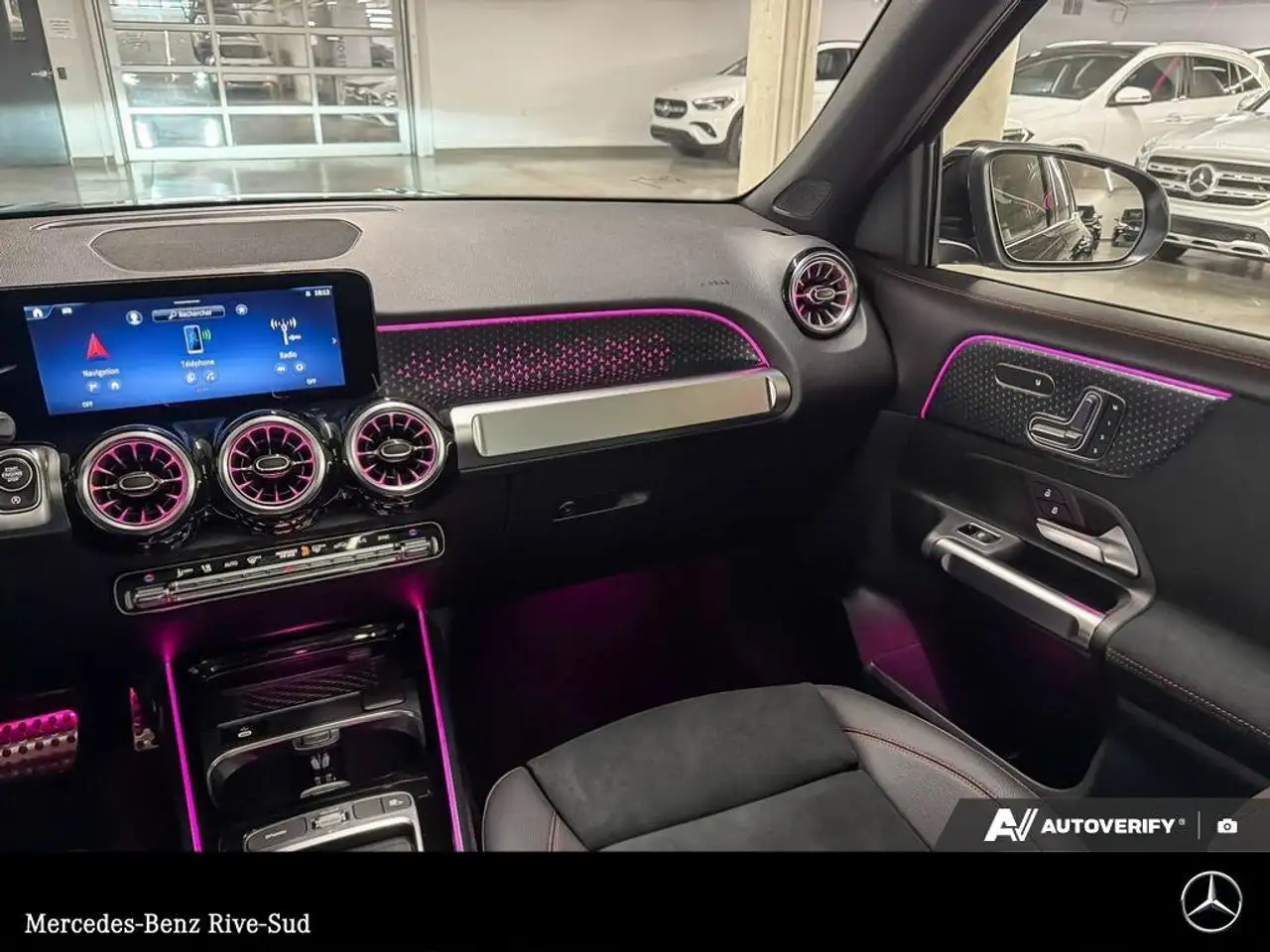 Mercedes-Benz GLB снимка Mercedes-Benz GLB