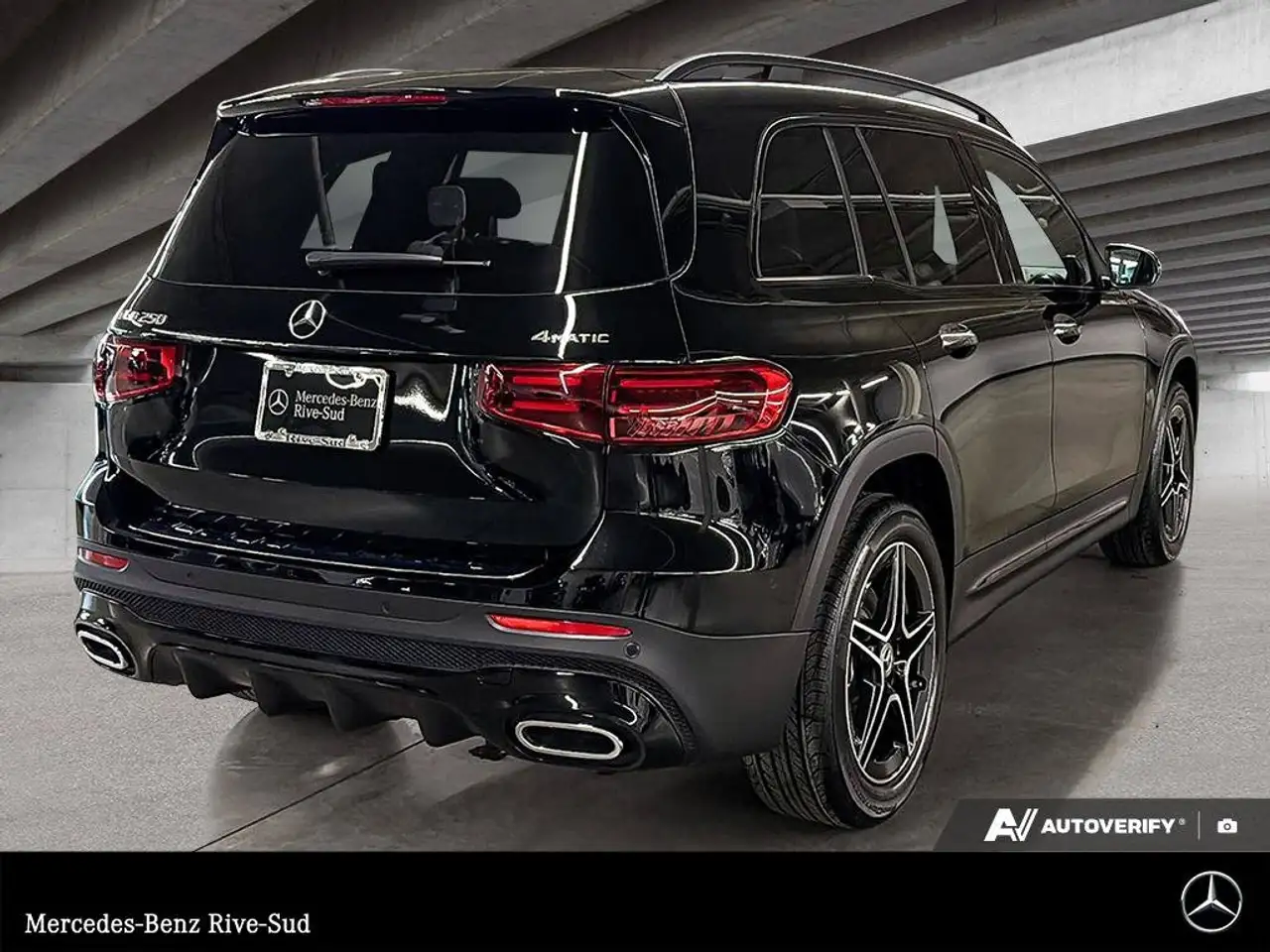 Mercedes-Benz GLB снимка Mercedes-Benz GLB