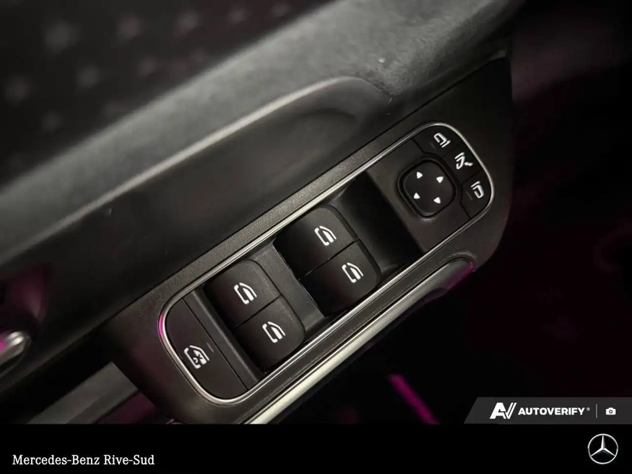 Mercedes-Benz GLB снимка Mercedes-Benz GLB