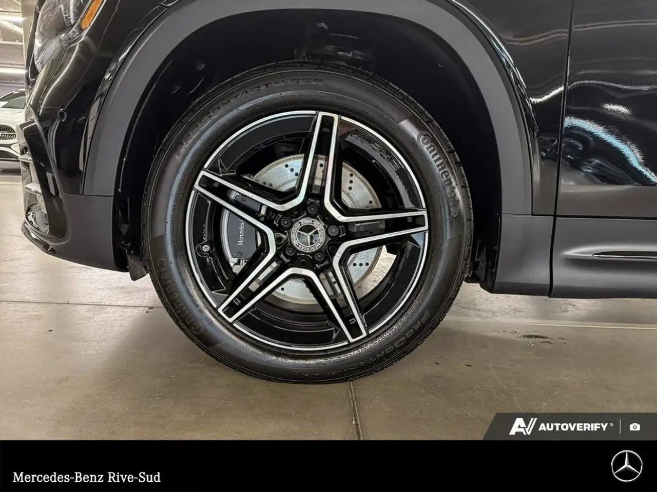 Mercedes-Benz GLB снимка Mercedes-Benz GLB
