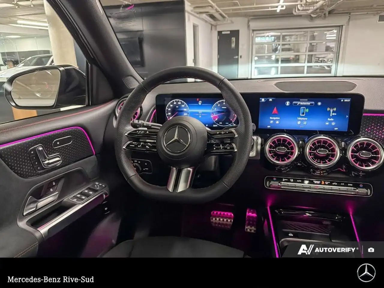 Mercedes-Benz GLB снимка Mercedes-Benz GLB