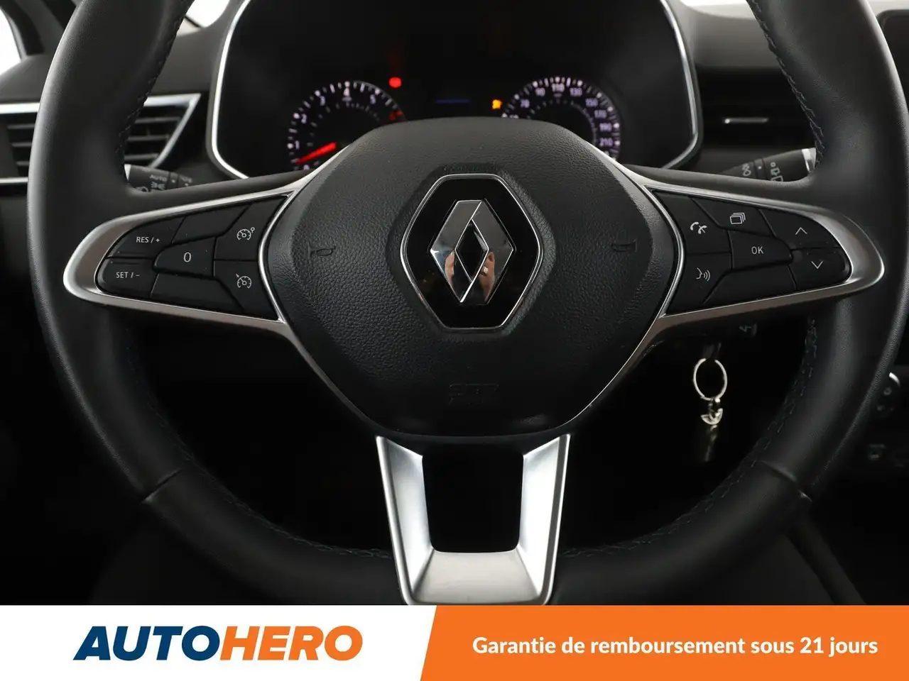 Renault Clio Citadine 5 portes — photo 19
