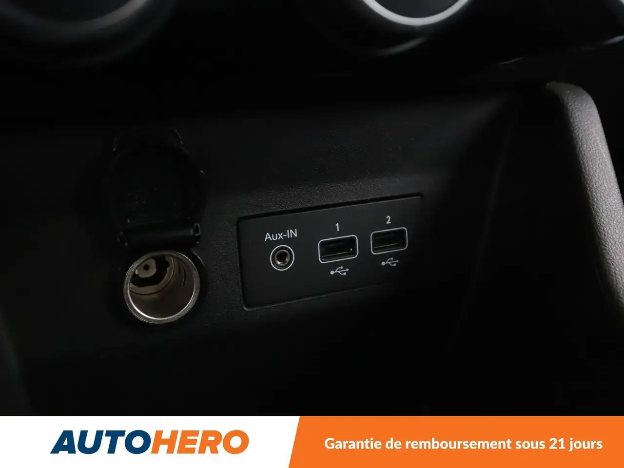 Renault Clio Citadine 5 portes — photo 25