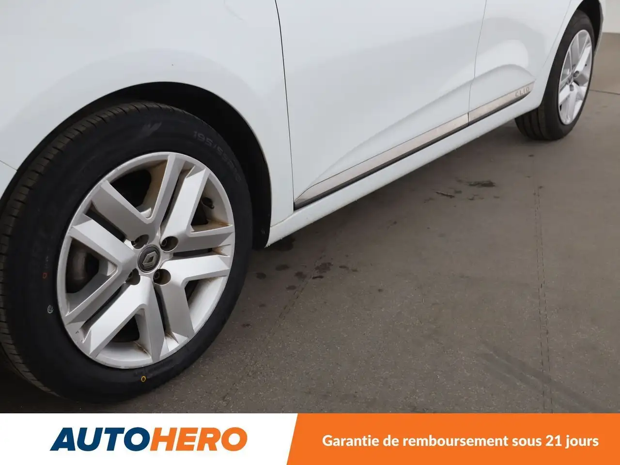 Renault Clio Citadine 5 portes — photo 30
