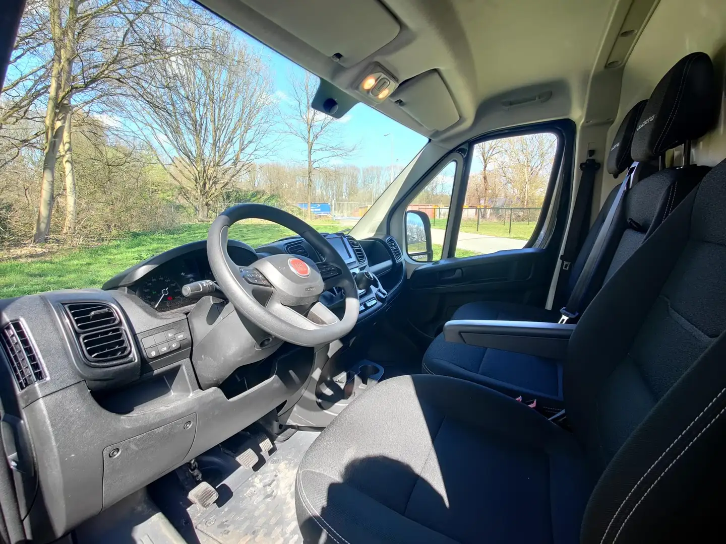 Fiat Ducato 30 2.2 MultiJet L2H2 | Lat om Lat | LED Laadruimte - 2