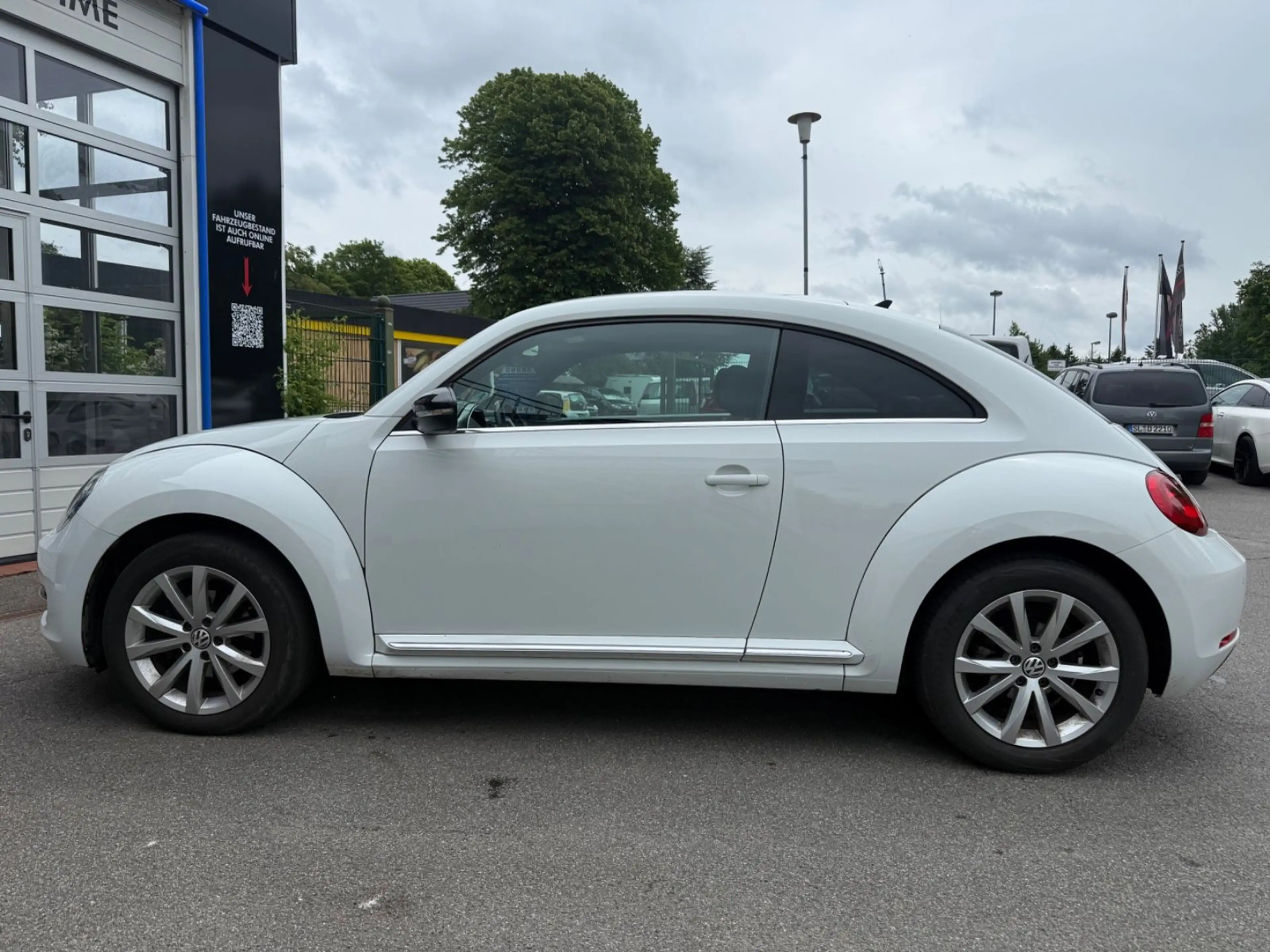 Volkswagen Beetle 2.0 TDI Club (NAVI-Leder-Tempomat) — photo 4