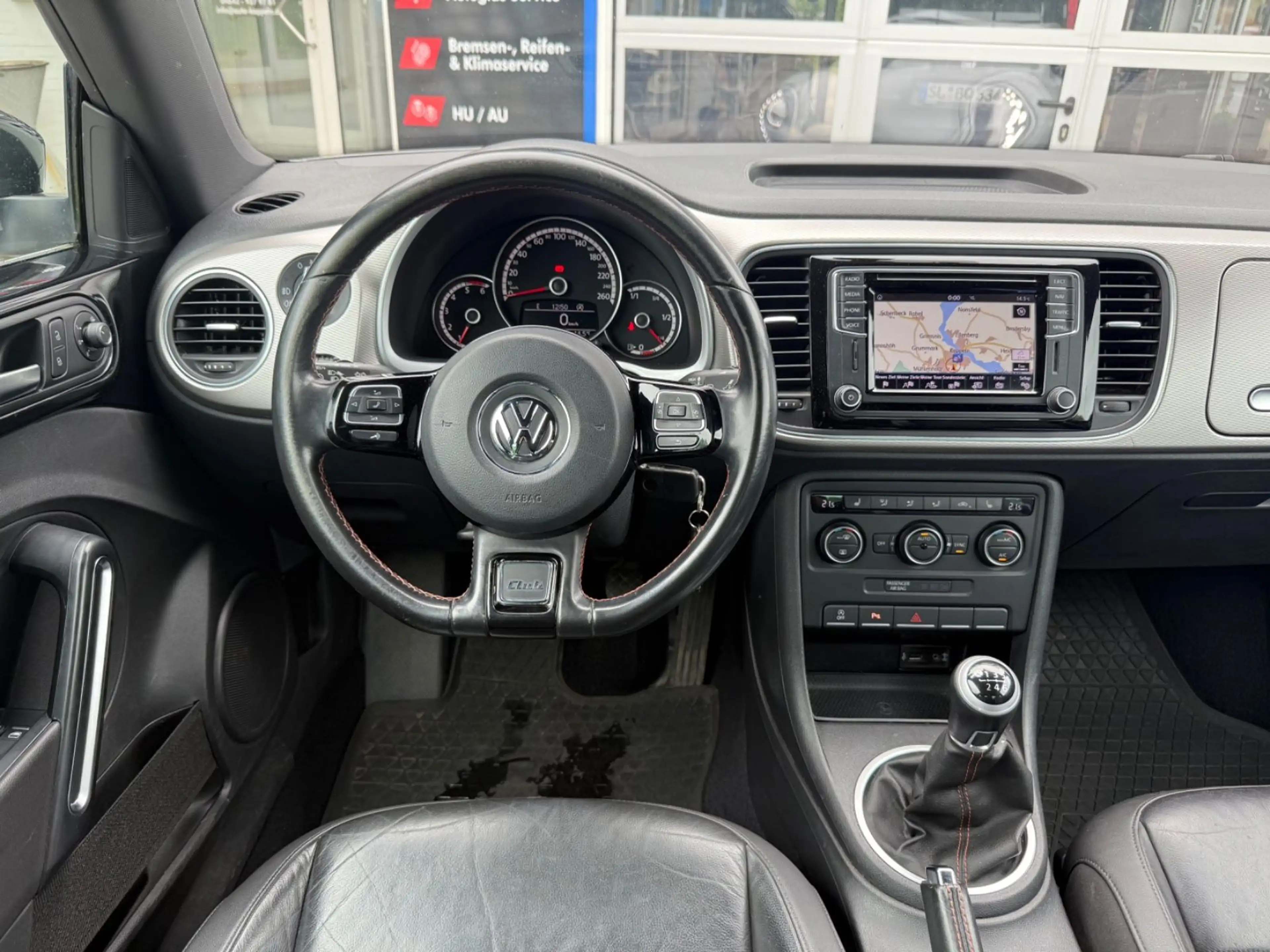 Volkswagen Beetle 2.0 TDI Club (NAVI-Leder-Tempomat) — photo 12
