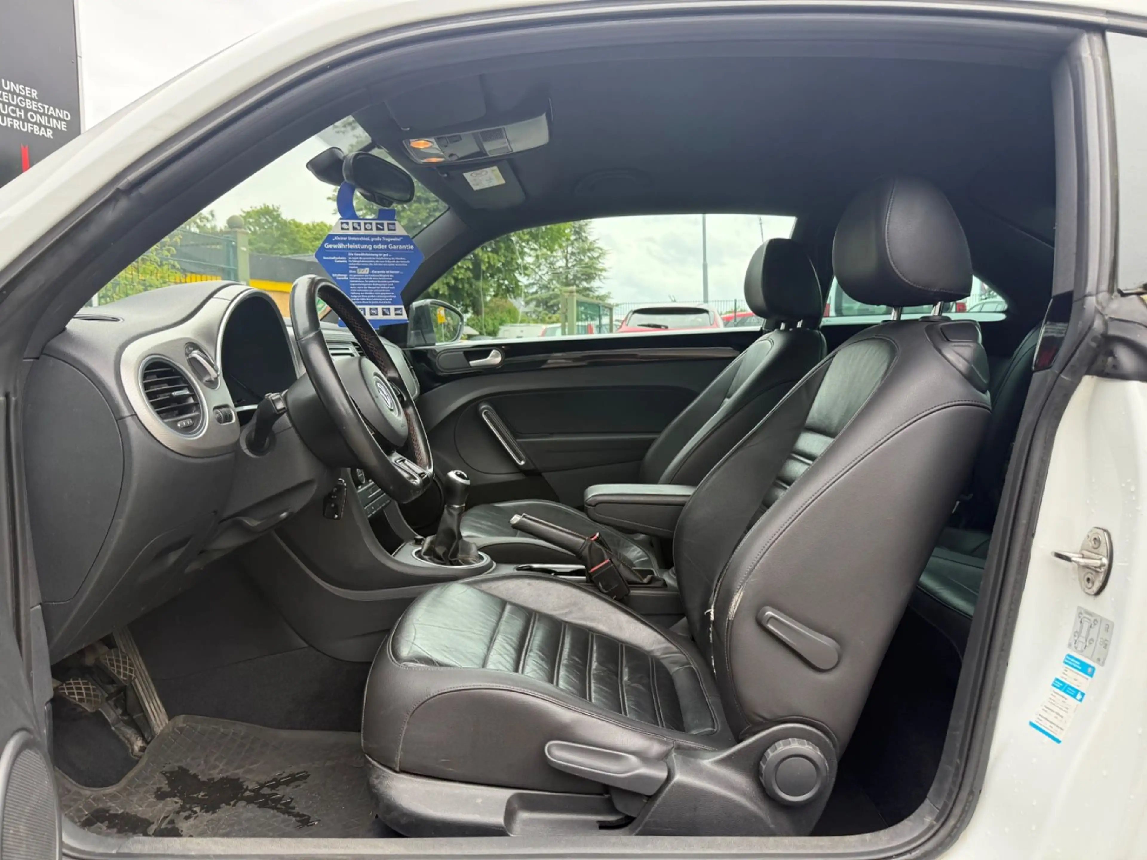 Volkswagen Beetle 2.0 TDI Club (NAVI-Leder-Tempomat) — photo 9
