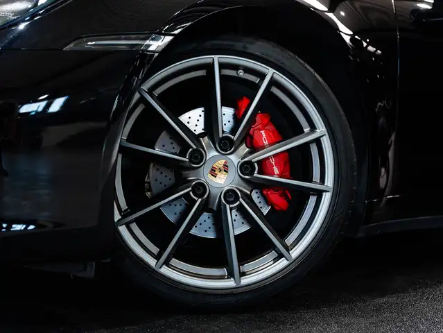 Porsche 911 view 2