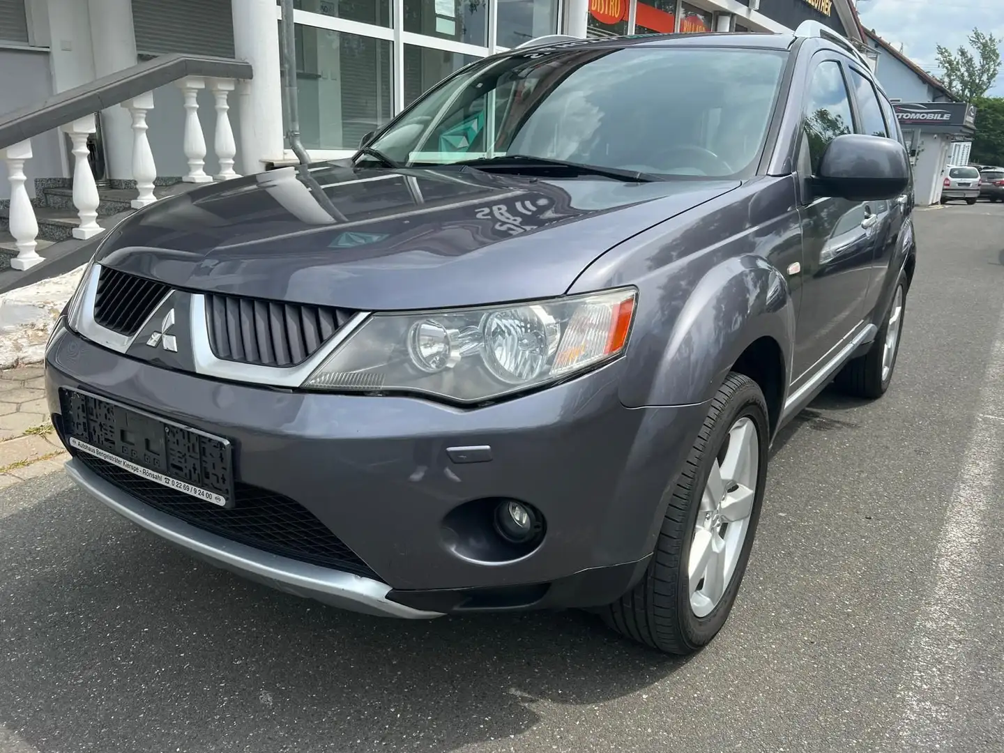 Mitsubishi Outlander 2.2 DI-D Intense  4x4 Gris - 1