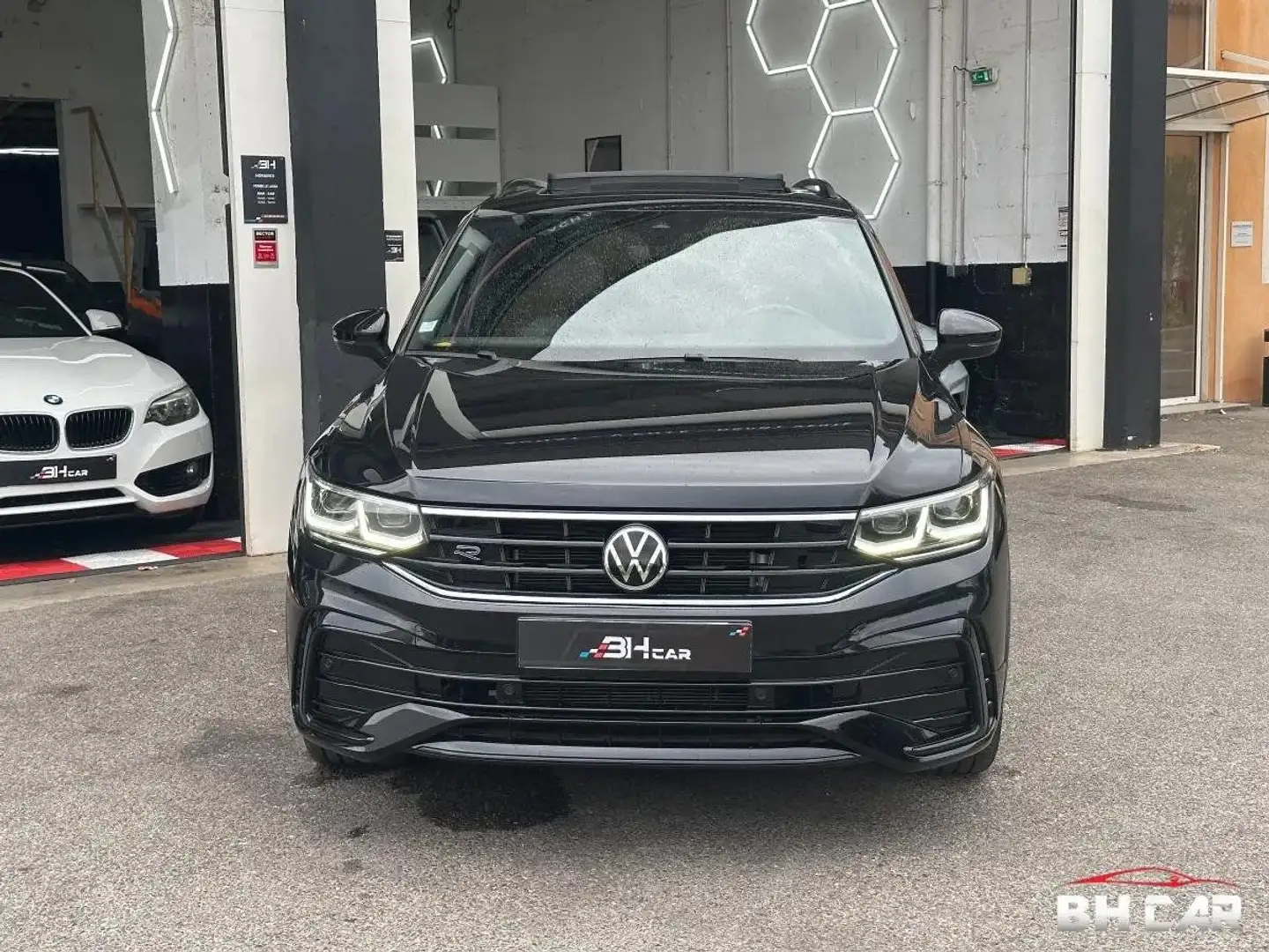 Volkswagen Tiguan R-LINE 2.0 TDI 200cv 4MOTION DSG7/ TOIT OUVRANT PANORAMIQUE Noir - 2