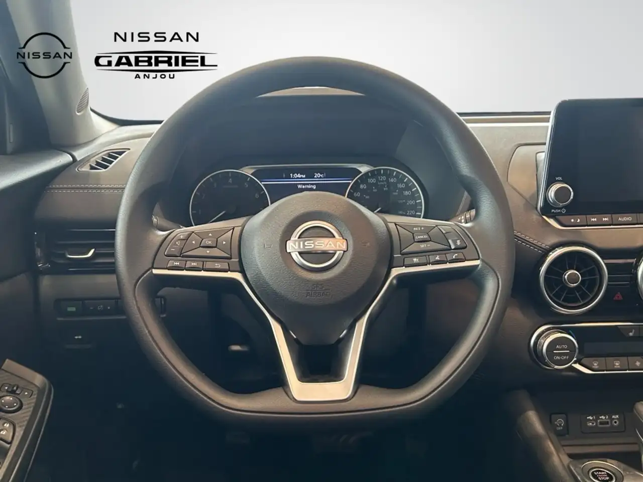 Nissan Sentra fotografie Nissan Sentra