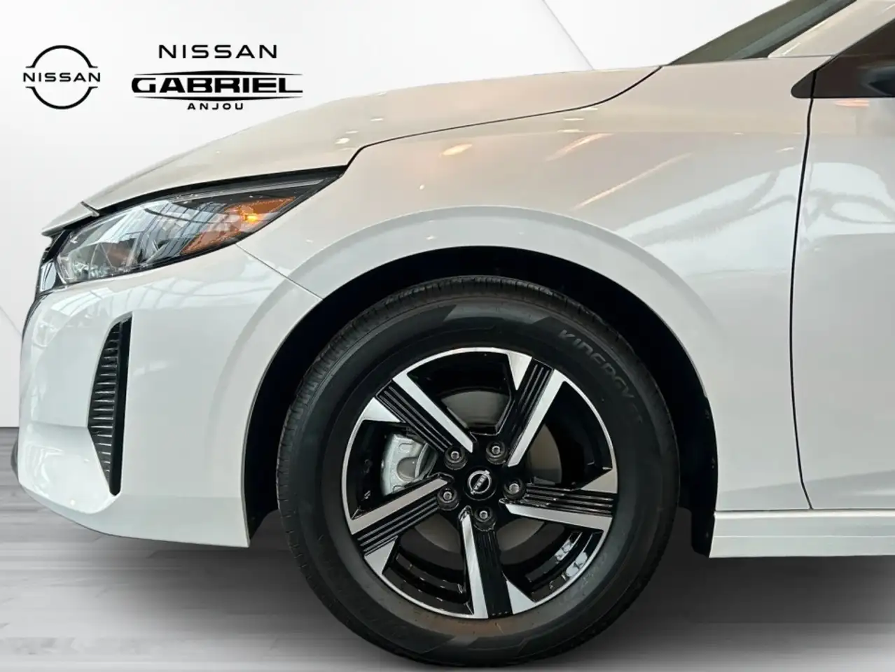 Nissan Sentra fotografie Nissan Sentra