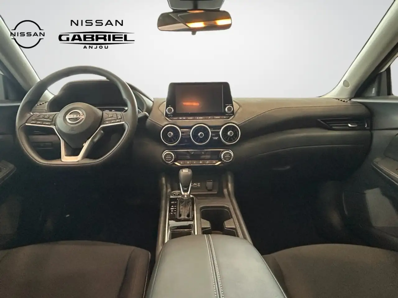Nissan Sentra fotografie Nissan Sentra