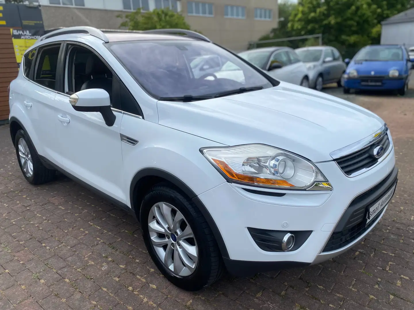 Ford Kuga Titanium/Allrad/AHK/TÜV 03.2026/Leder/Klimaauto Blanc - 1