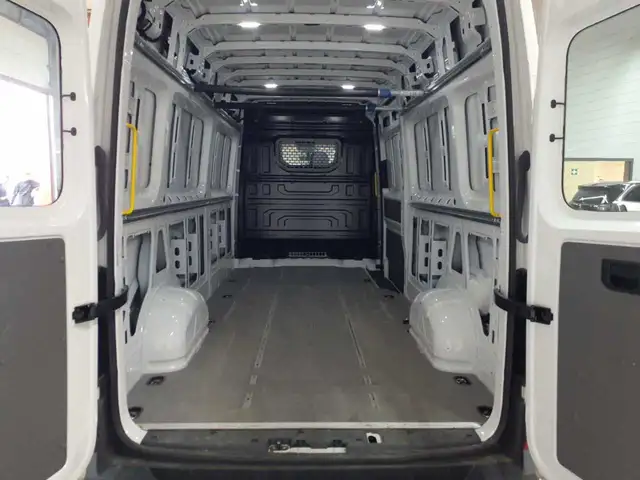 Volkswagen Crafter view 15