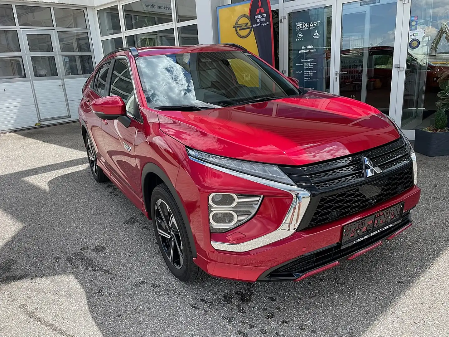 Mitsubishi Eclipse Cross 2,4 PHEV 4WD Diamond CVT Aut. Rojo - 2