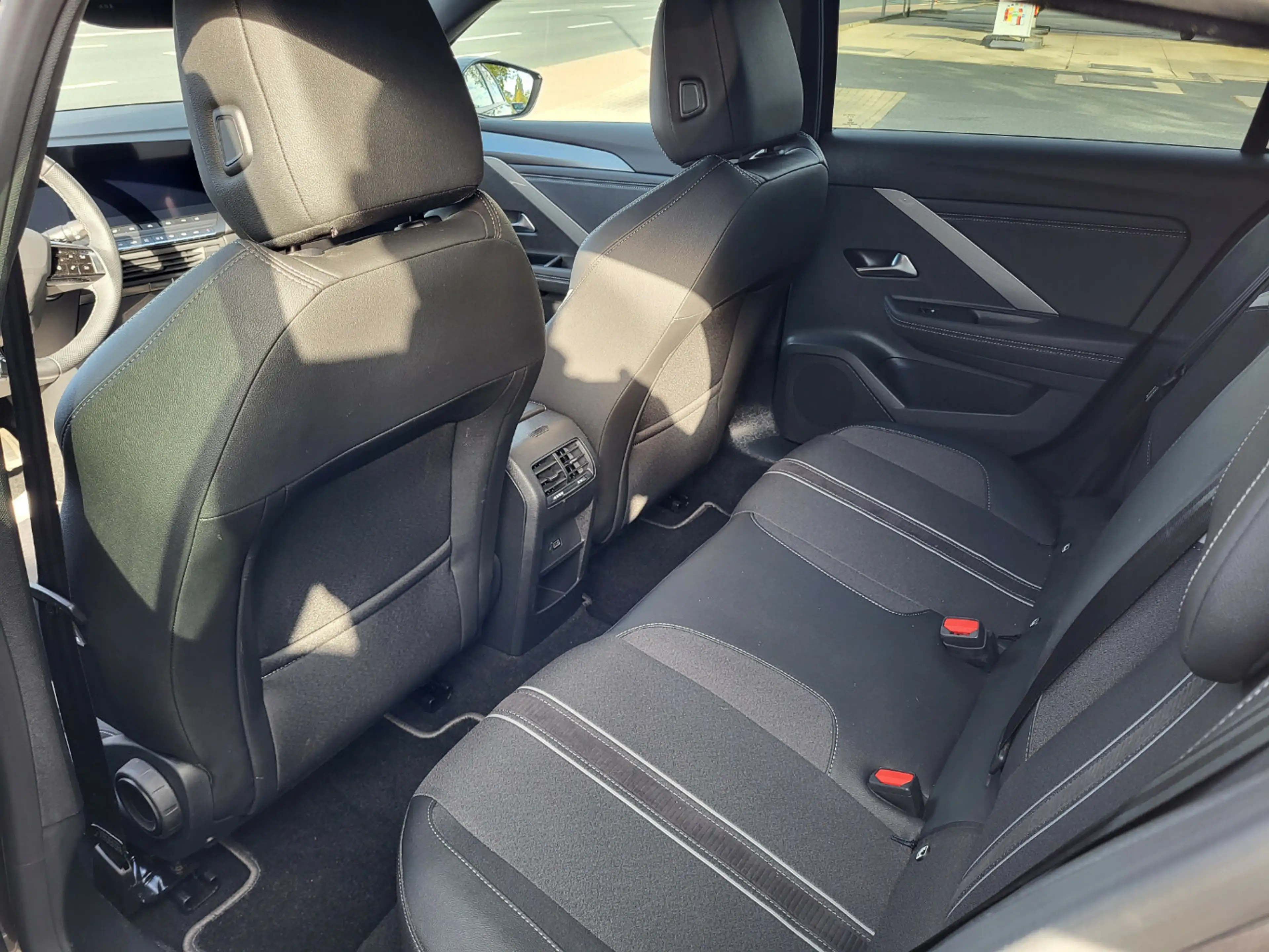 Opel Astra GS+Sitzhzg.+AHK — photo 11