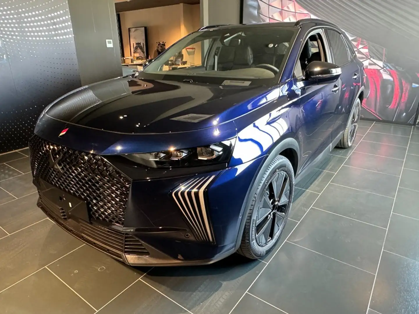 DS Automobiles DS 7 Crossback 1.6 E-TENSE Performance Line+ Синій - 1