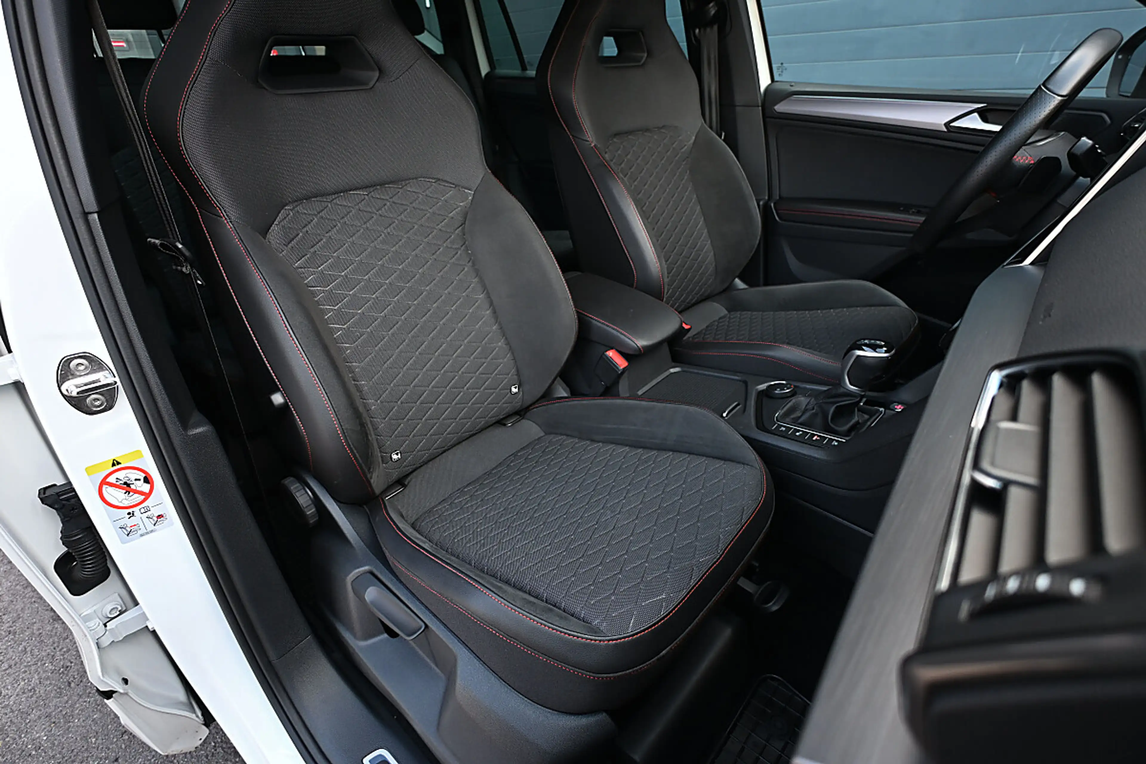SEAT Tarraco eHybrid PHEV 245 FR DSG 20" ACC, AHK, 360 CAM, ... — photo 14