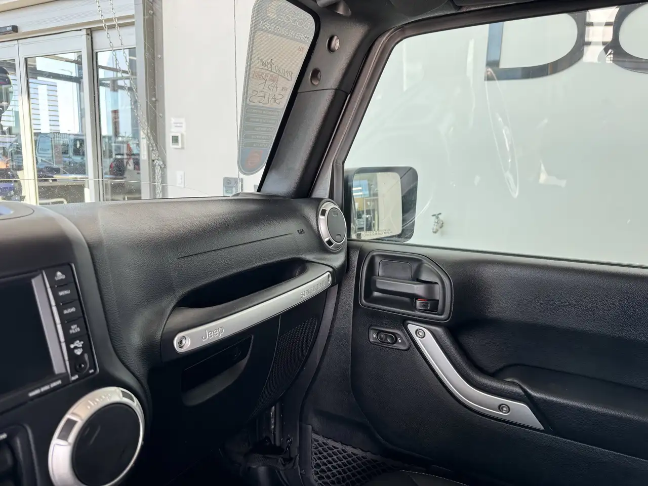 Jeep Wrangler снимка Jeep Wrangler