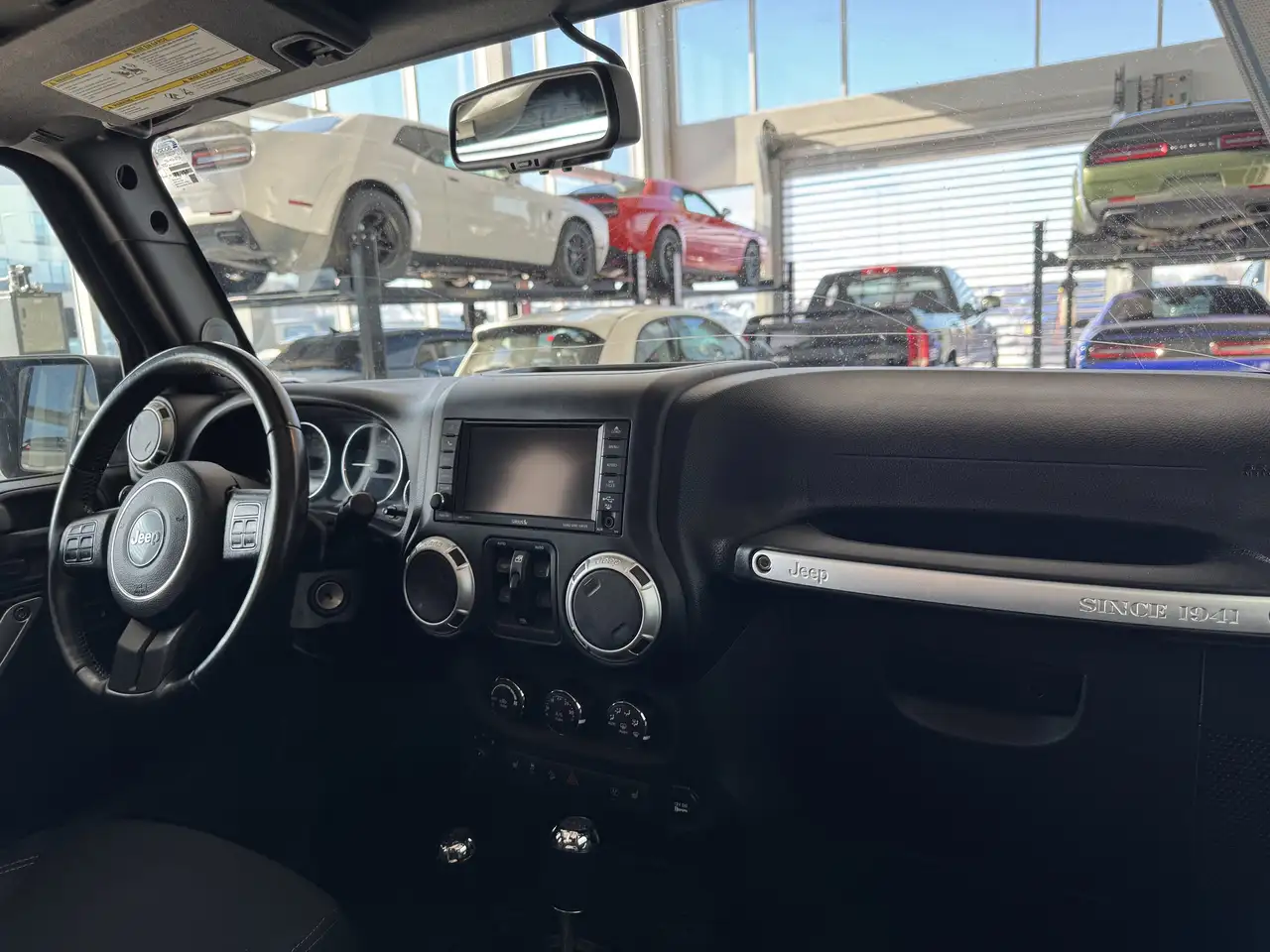 Jeep Wrangler снимка Jeep Wrangler