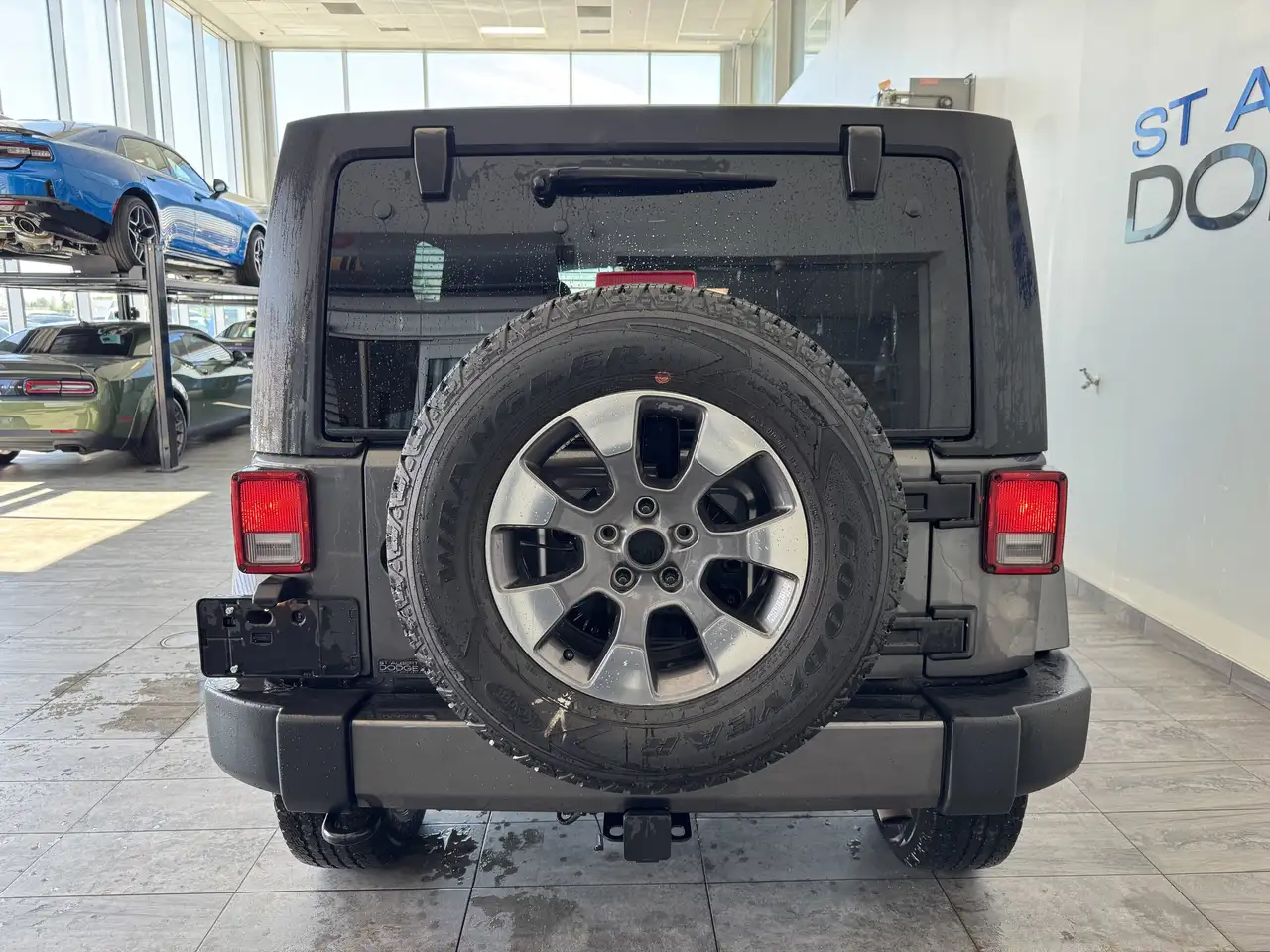 Jeep Wrangler снимка Jeep Wrangler