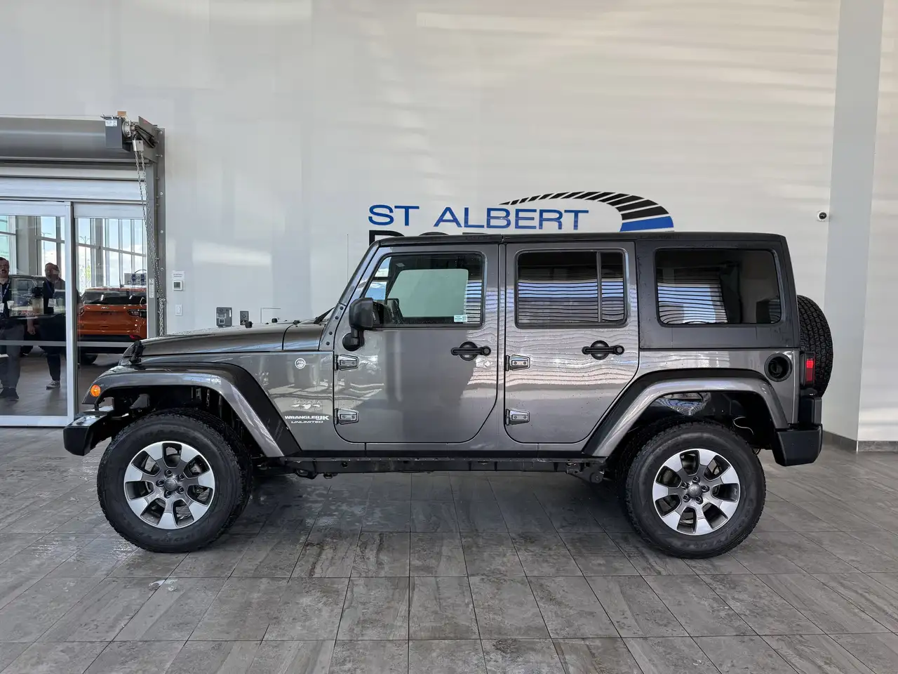 Jeep Wrangler снимка Jeep Wrangler