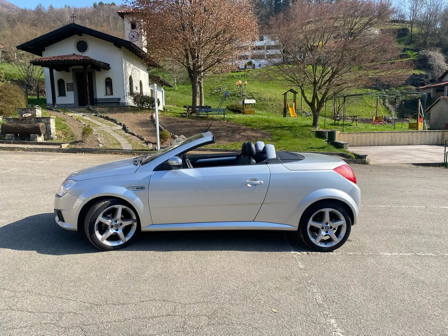 Opel Tigra Twintop 1.8 Sport - 1