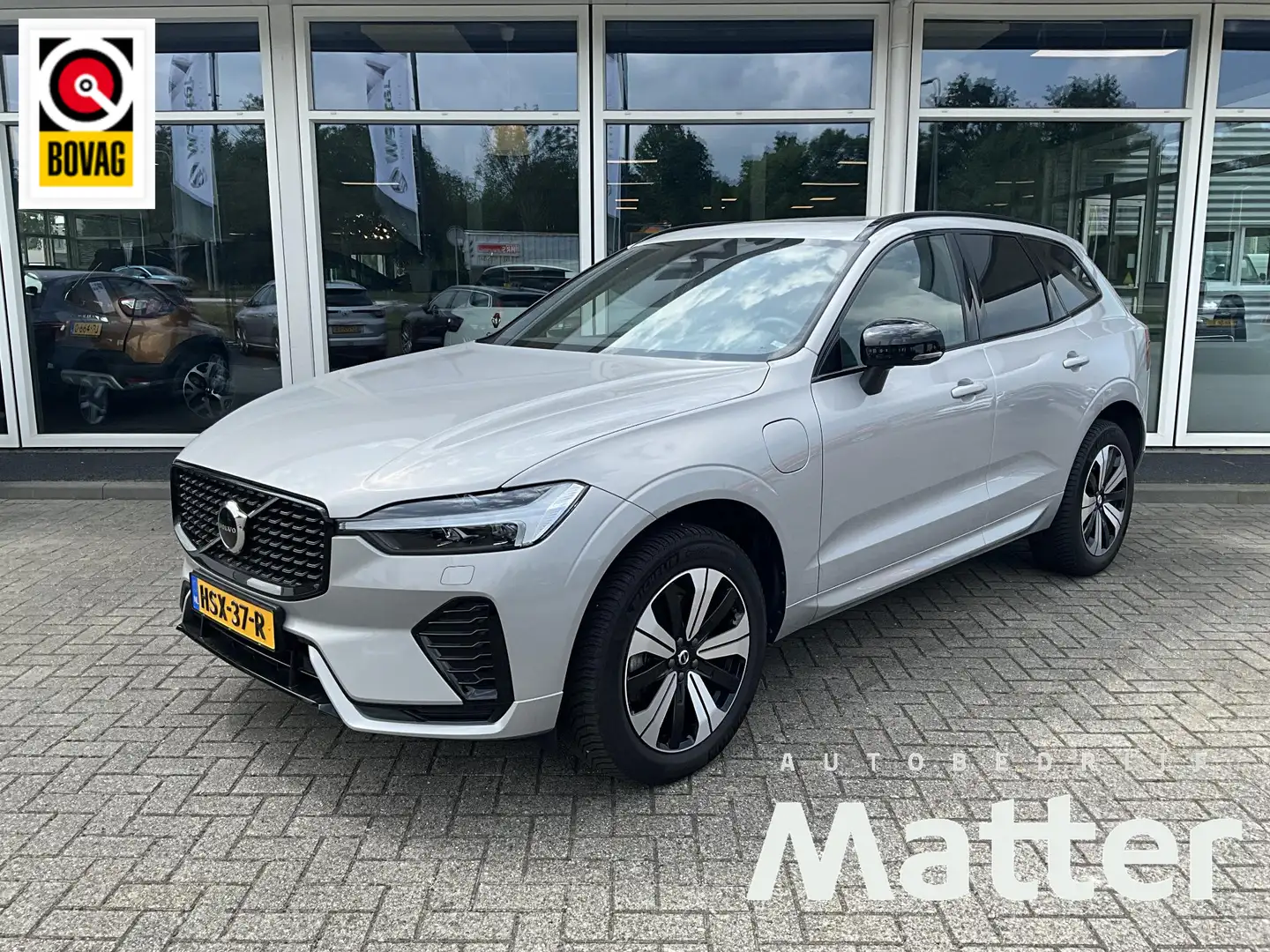 Volvo XC60 2.0 T6 Plug-in hybrid AWD Plus Dark Zwarte Hemel Grijs - 1