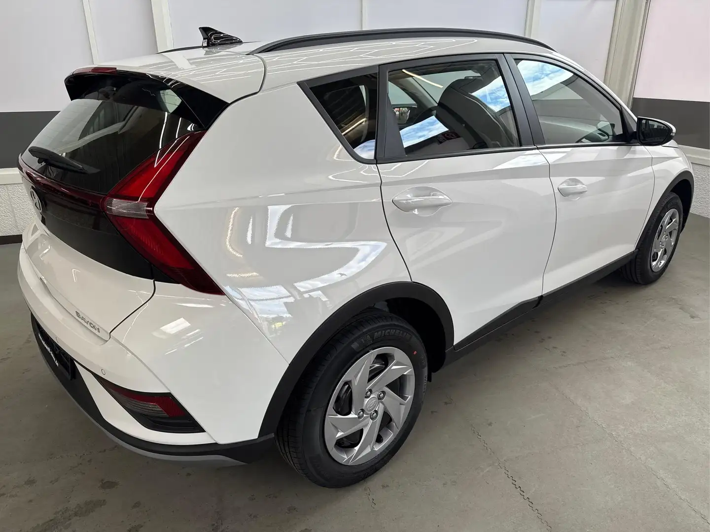 Hyundai BAYON LIFE FL NAVI RFK PDC 1.2 MPI 57,9kW/79PS EURO6 ... Weiß - 2