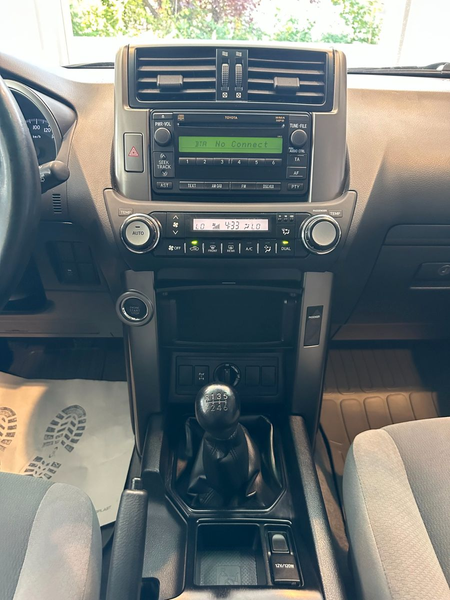 Toyota Land Cruiser Basis — photo 11