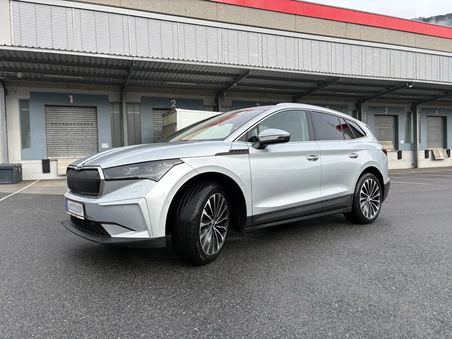 Skoda Enyaq Enyaq iV 80 82kWh Silber - 2