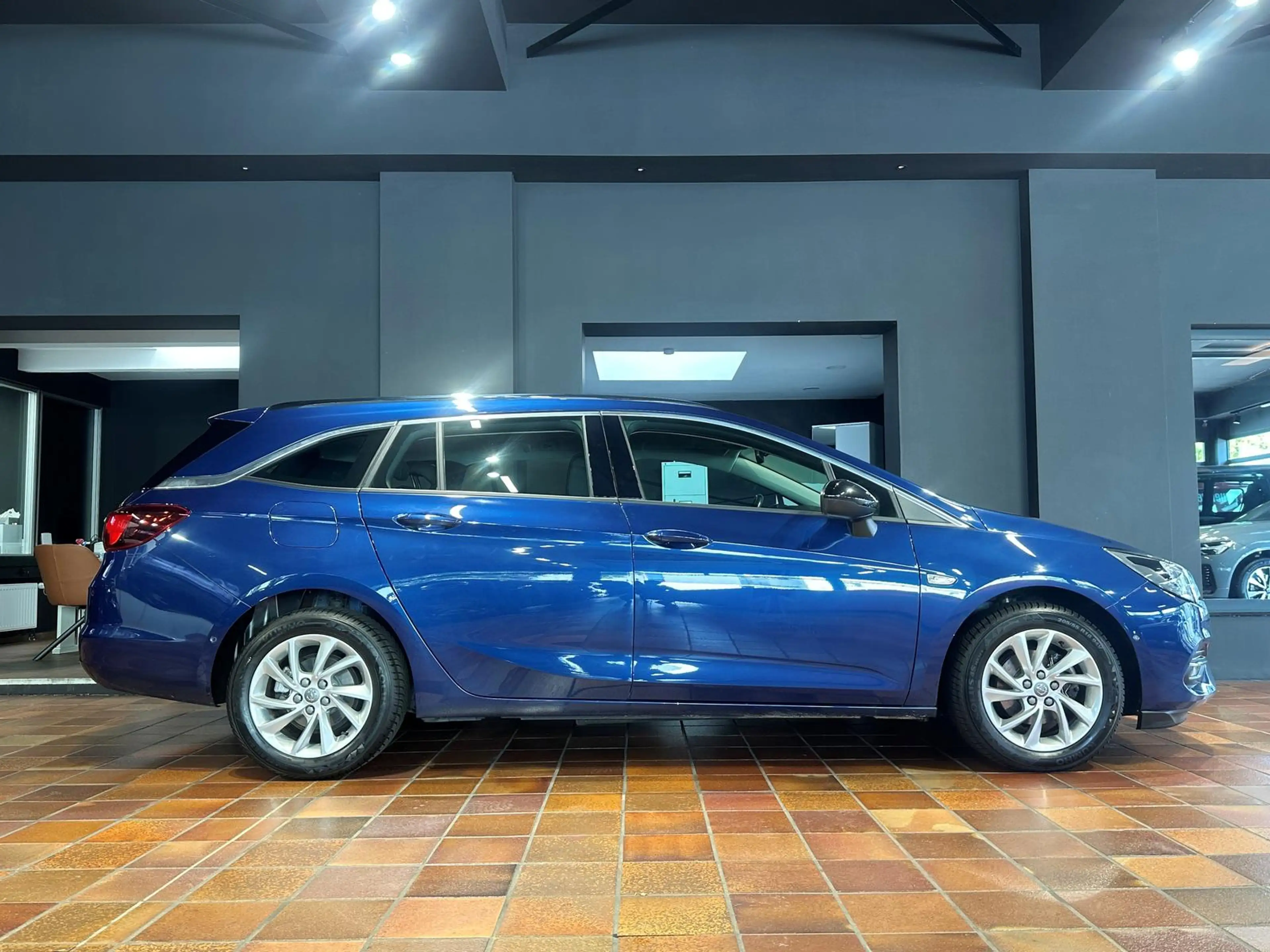 Opel Astra ST ELEGANCE LEDER NAVI KAMERA WINTER-PAKET LED CRU — photo 7