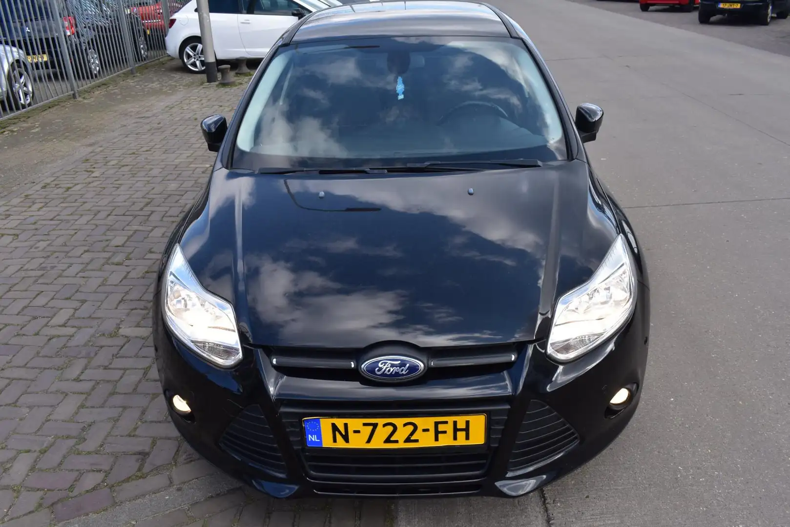 Ford Focus Wagon 1.0 EcoBoost Titanium Negro - 2