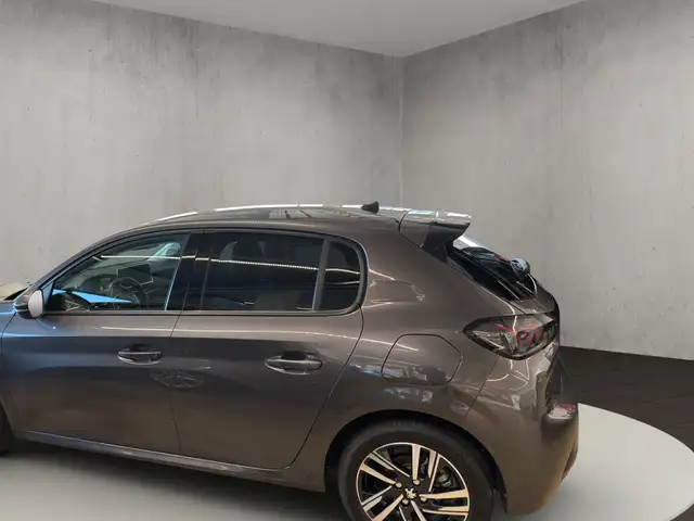 Peugeot 208 Allure Pack 100