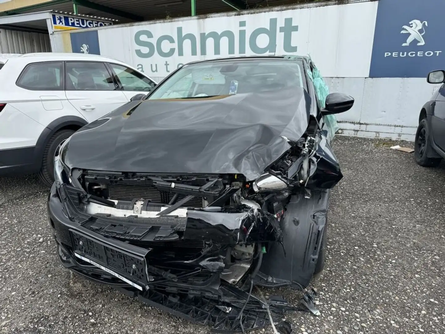 Peugeot 308 Active Schwarz - 2
