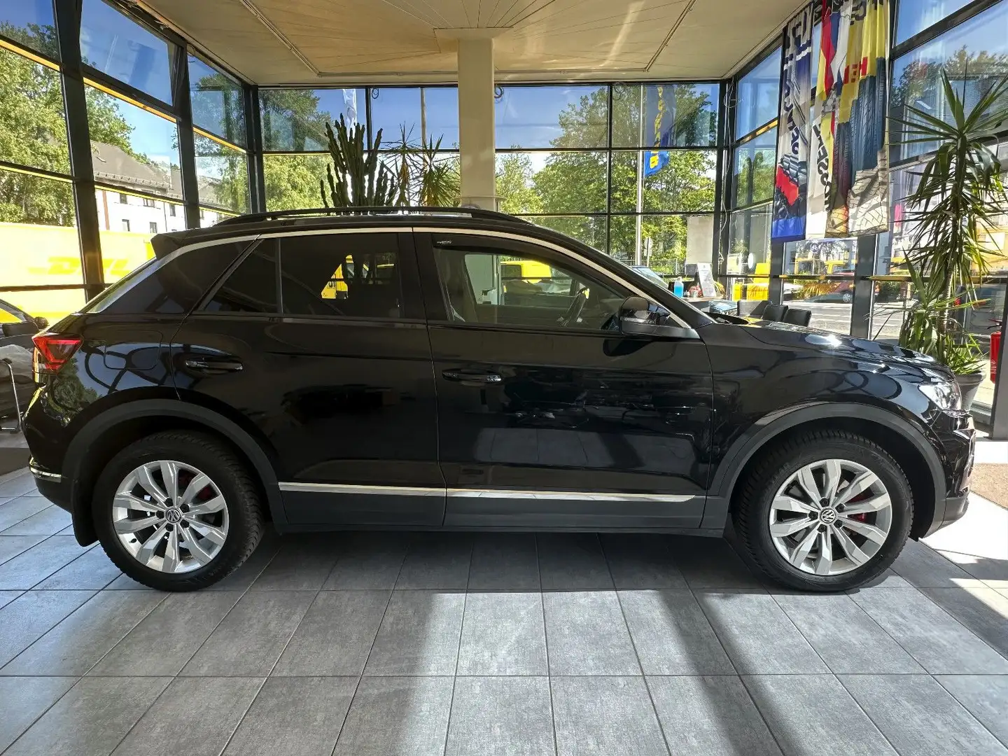Volkswagen T-Roc Sport*ACC*NAVI*bis zu 10 Jahre Garantie Schwarz - 1