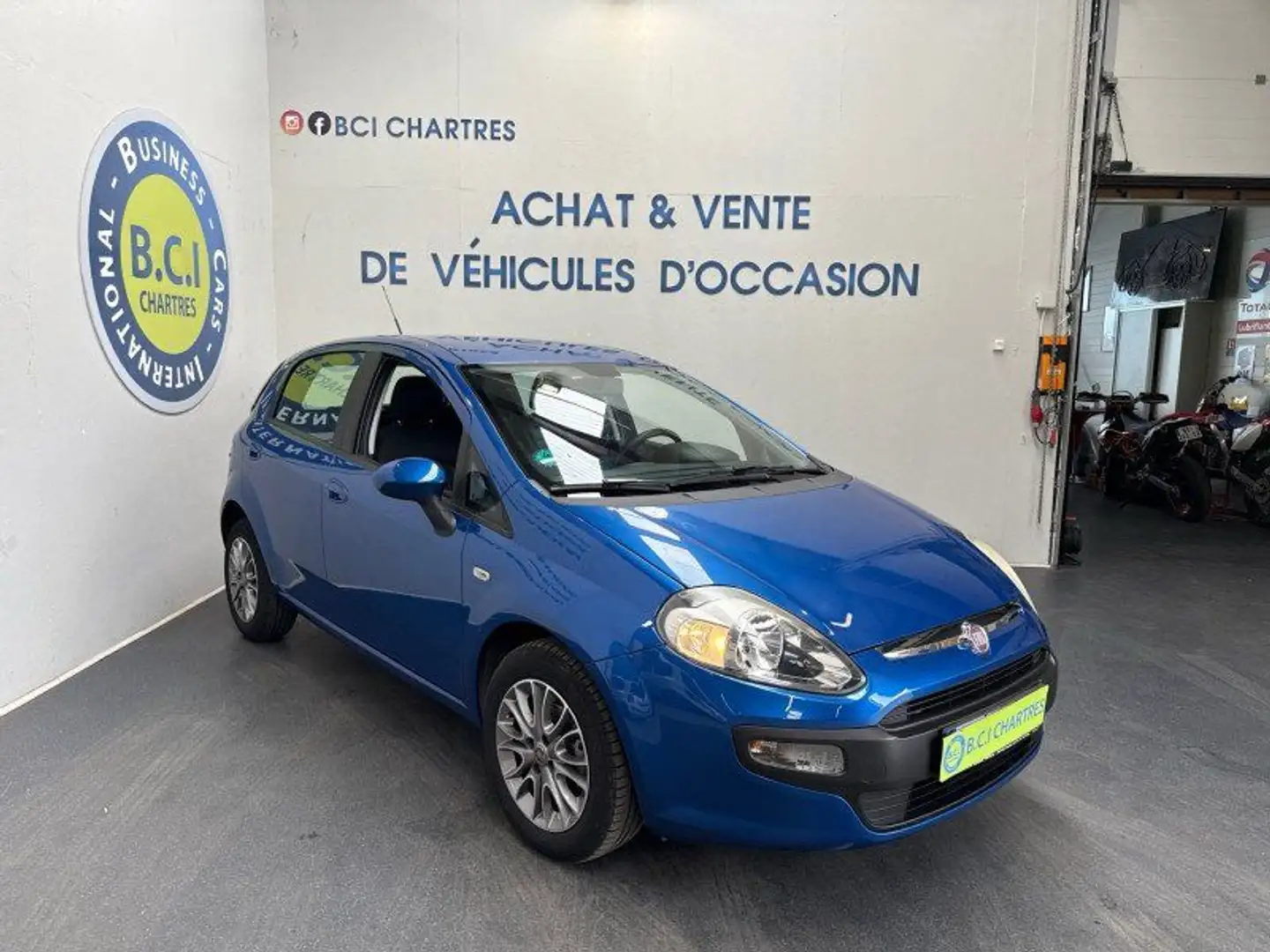 Fiat Punto Evo 1.4 8V 77CH S&S MYLIFE 5P Bleu - 2