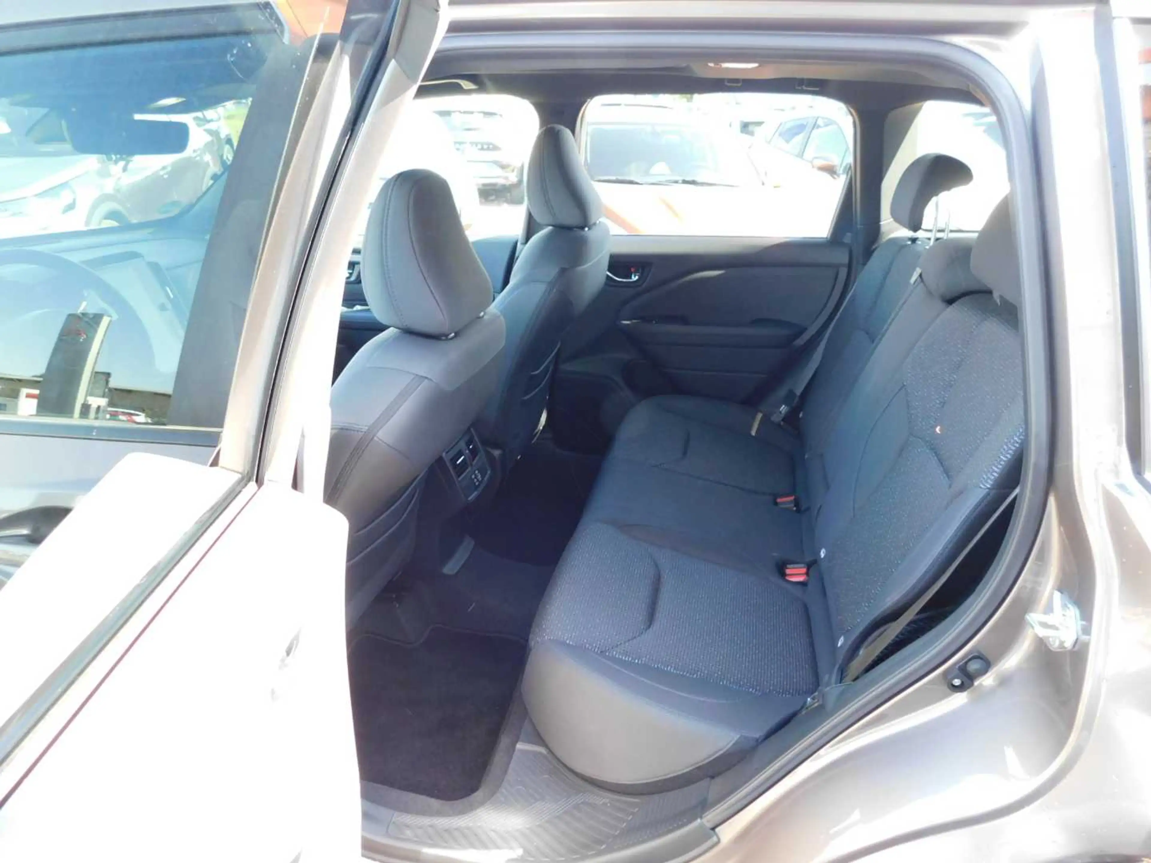 Subaru Forester 2,0ie e-Boxer Exclusive — photo 12