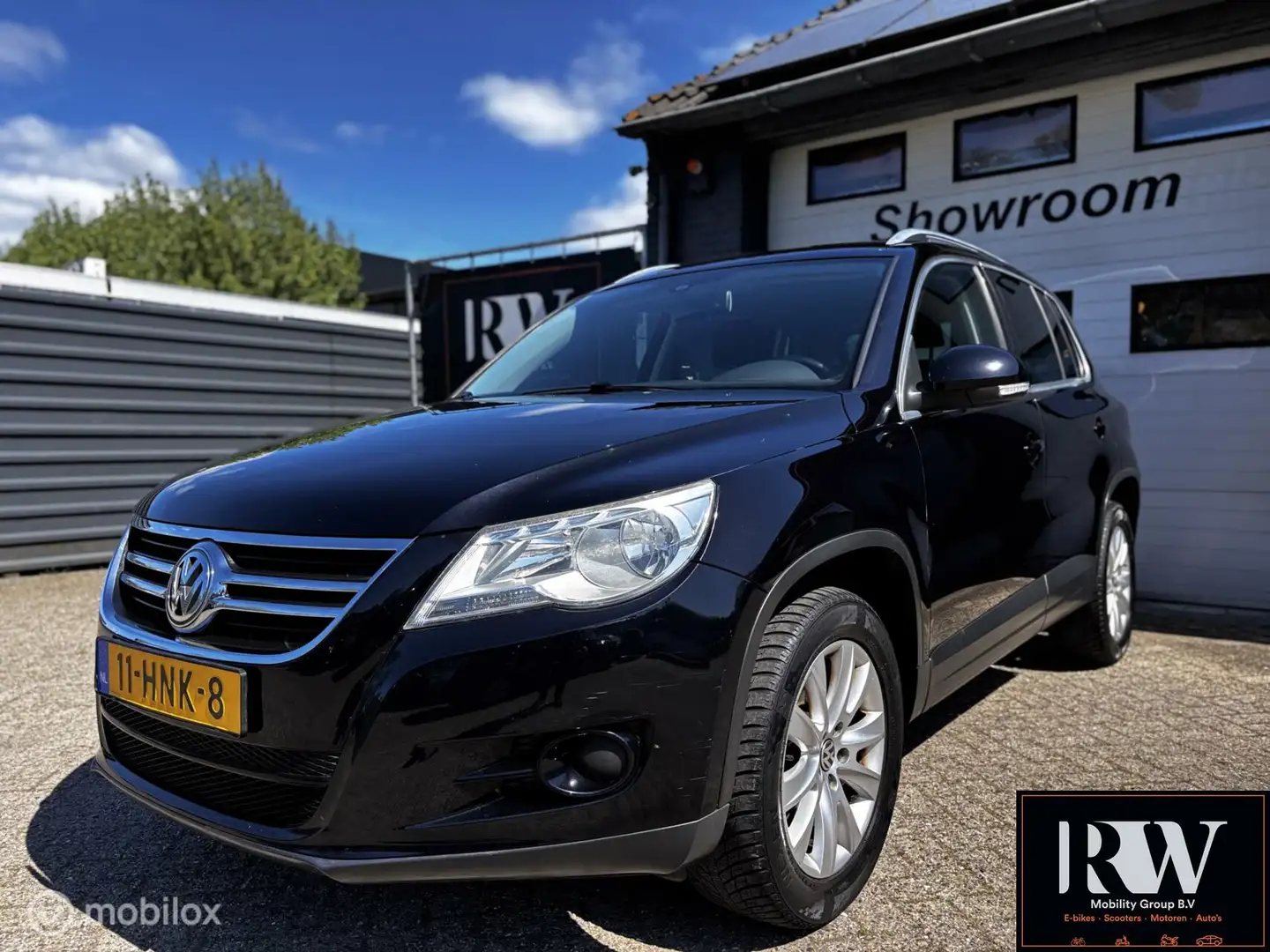 Volkswagen Tiguan 1.4 TSI Sport&Style 4Motion Чёрный - 1