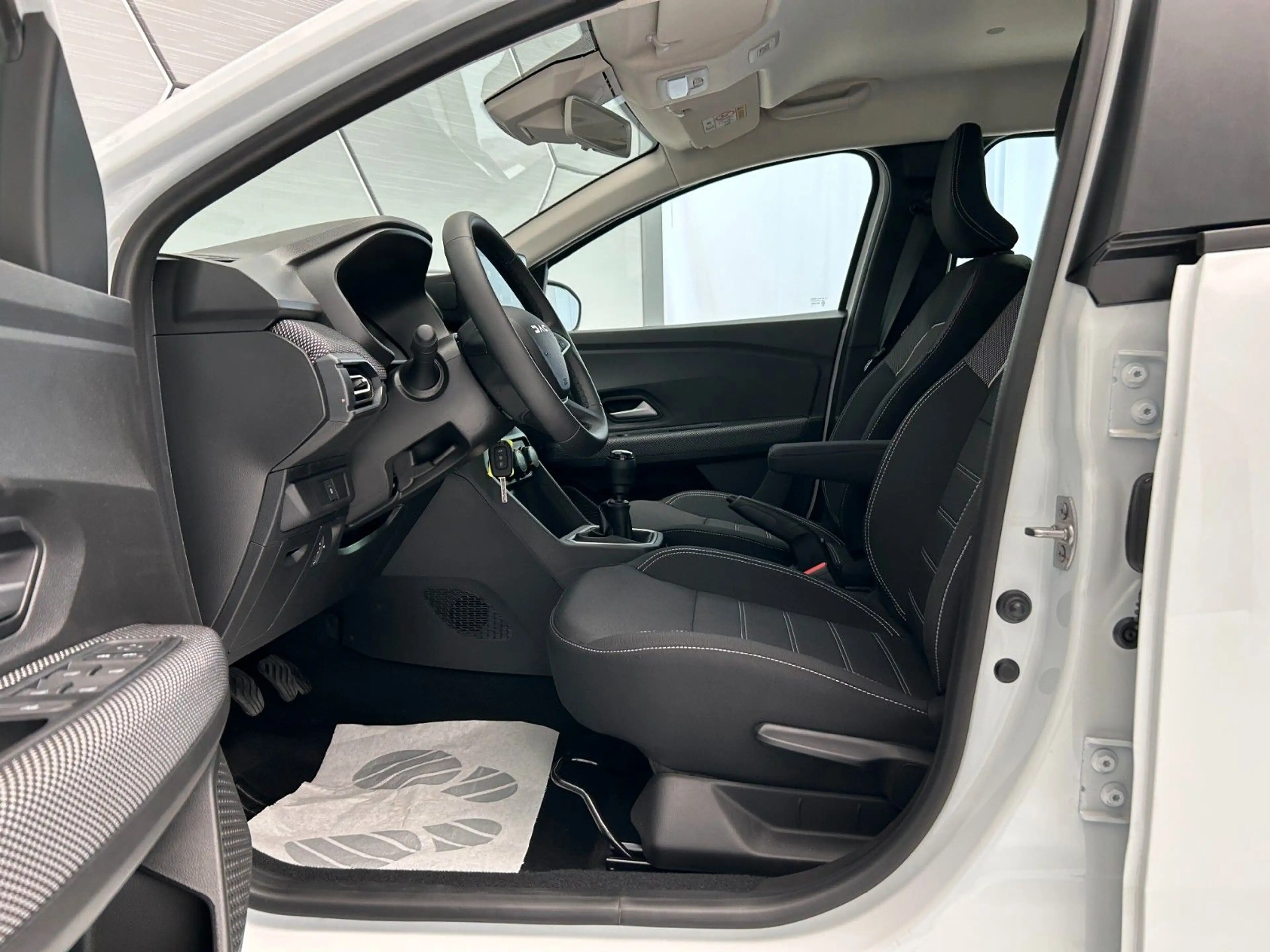 Dacia Sandero Expression TCe 100 Klima PDC Lagerwagen — photo 11