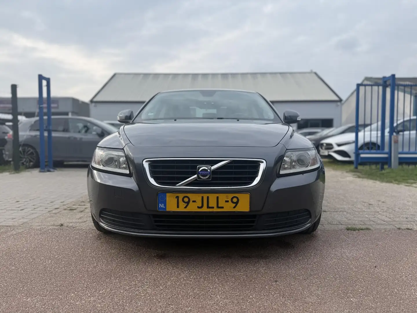 Volvo S40 2.4 D5 Momentum 5 cilinder Voll onderhouden Šedá - 2