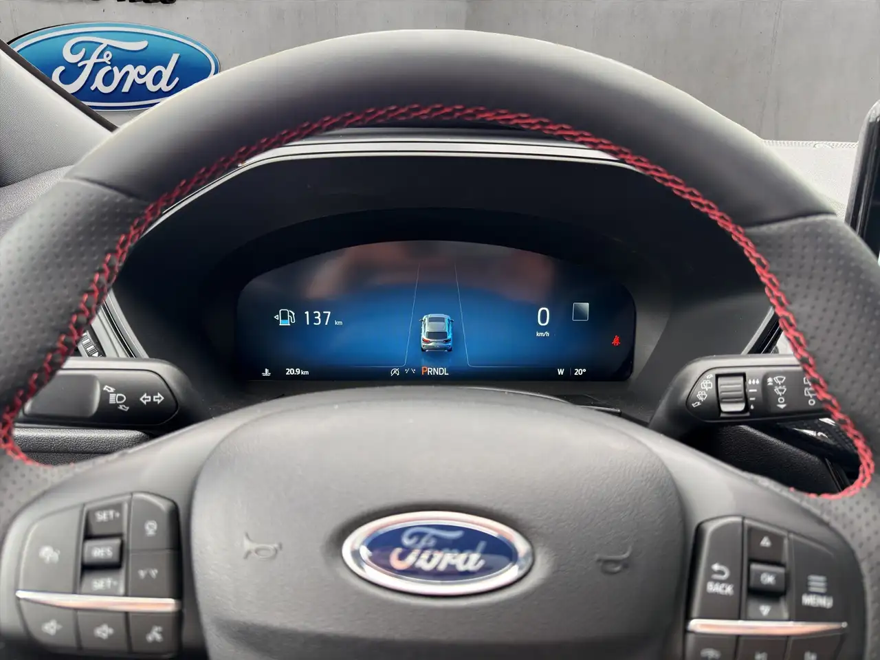 Ford Escape снимка Ford Escape