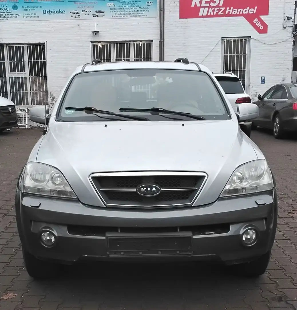 Kia Sorento 2.5 CRDi LX Automatikgetriebe Silber - 2