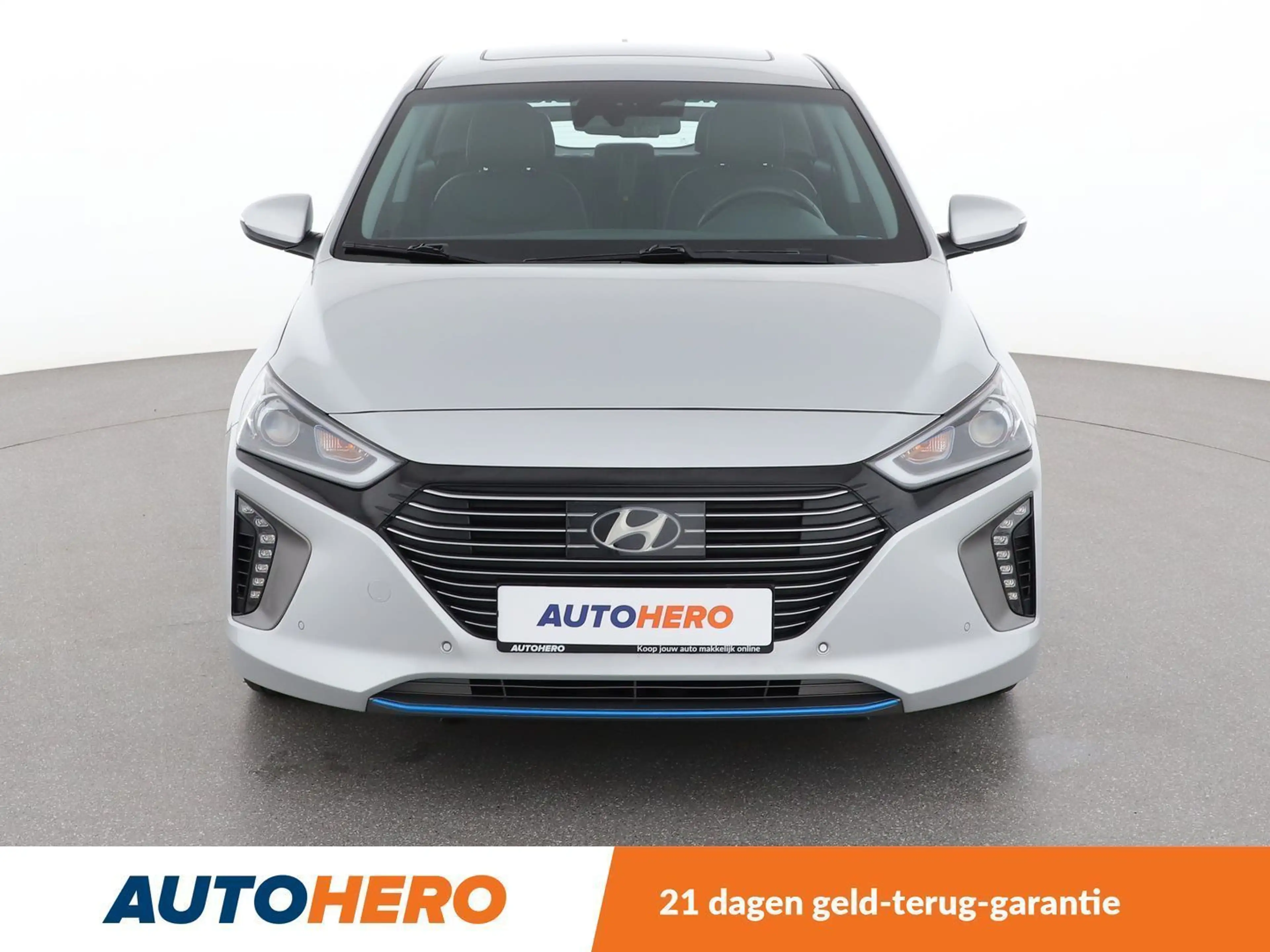 Hyundai IONIQ 1.6 Hybrid — photo 9