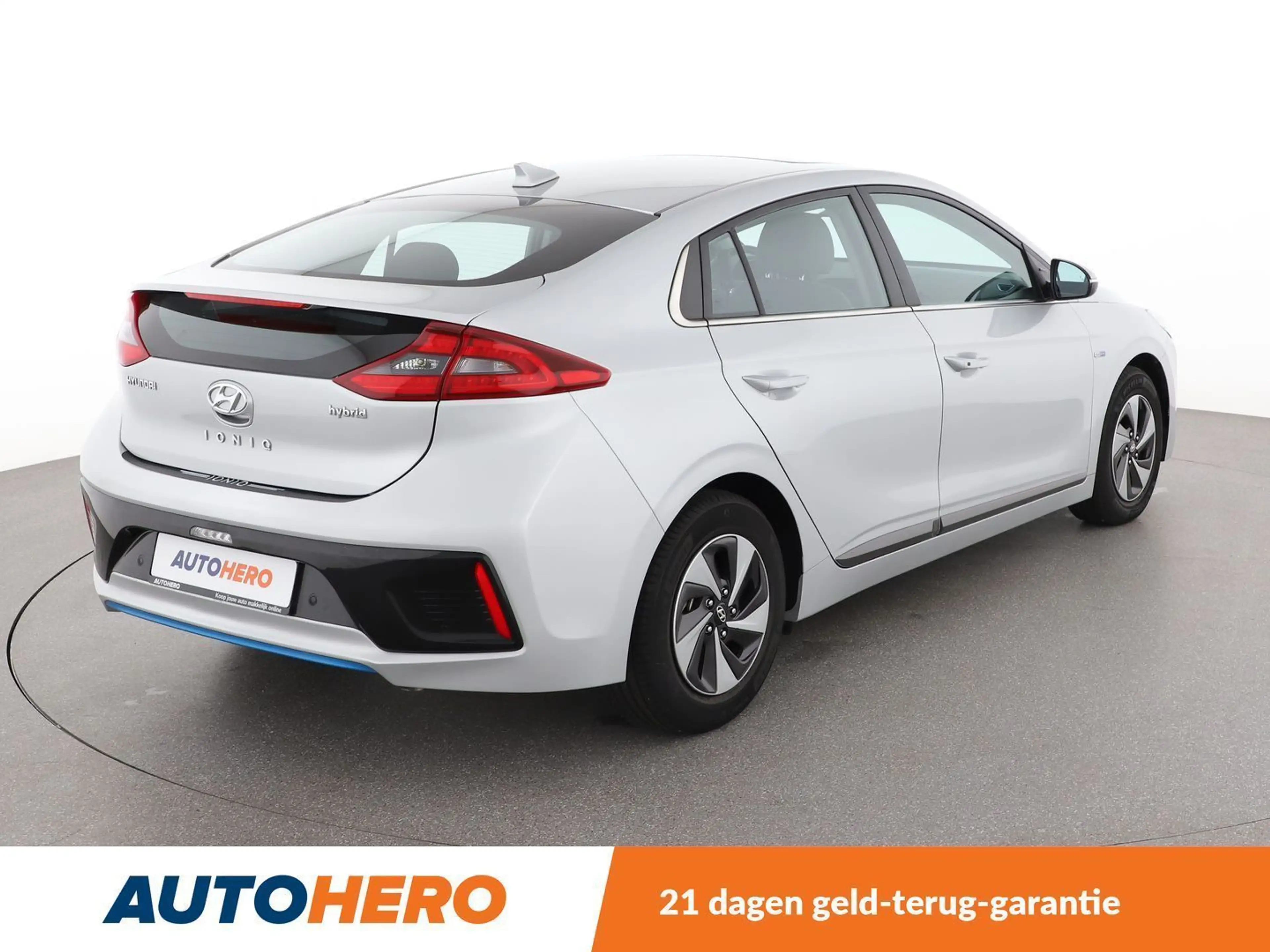 Hyundai IONIQ 1.6 Hybrid — photo 6