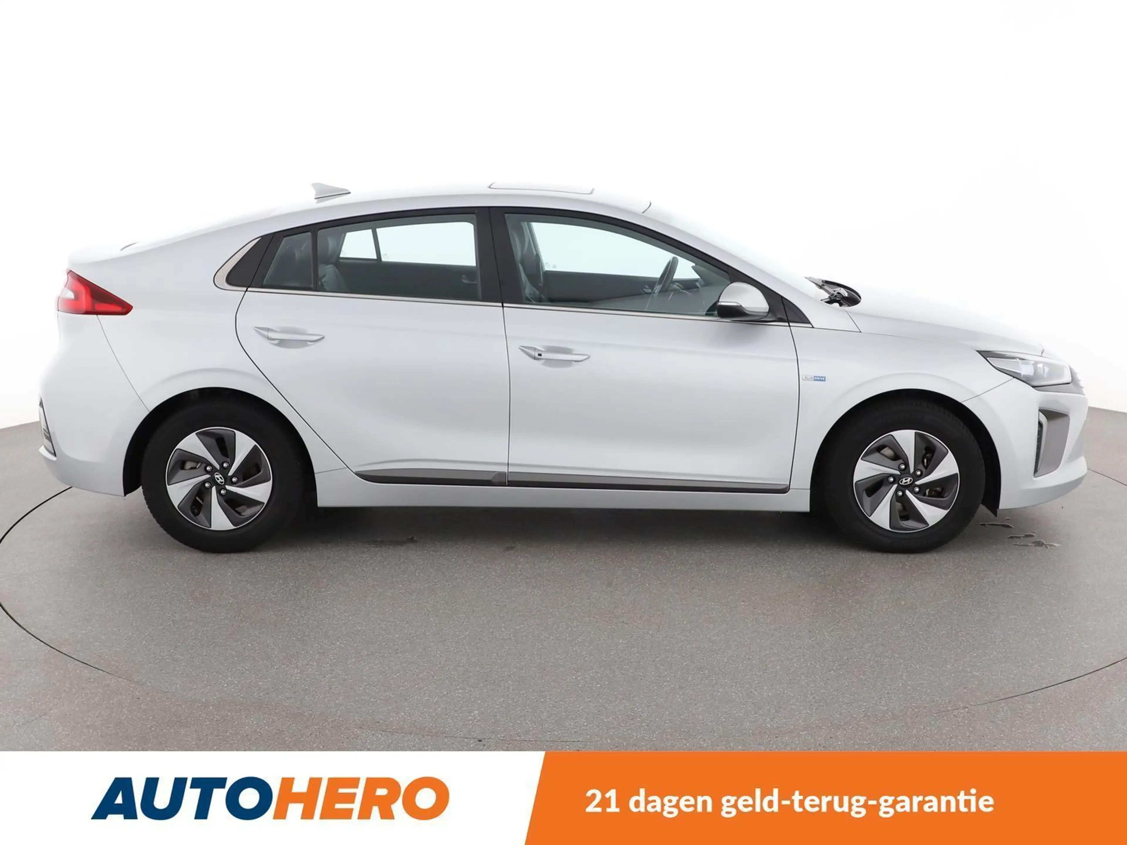 Hyundai IONIQ 1.6 Hybrid — photo 7