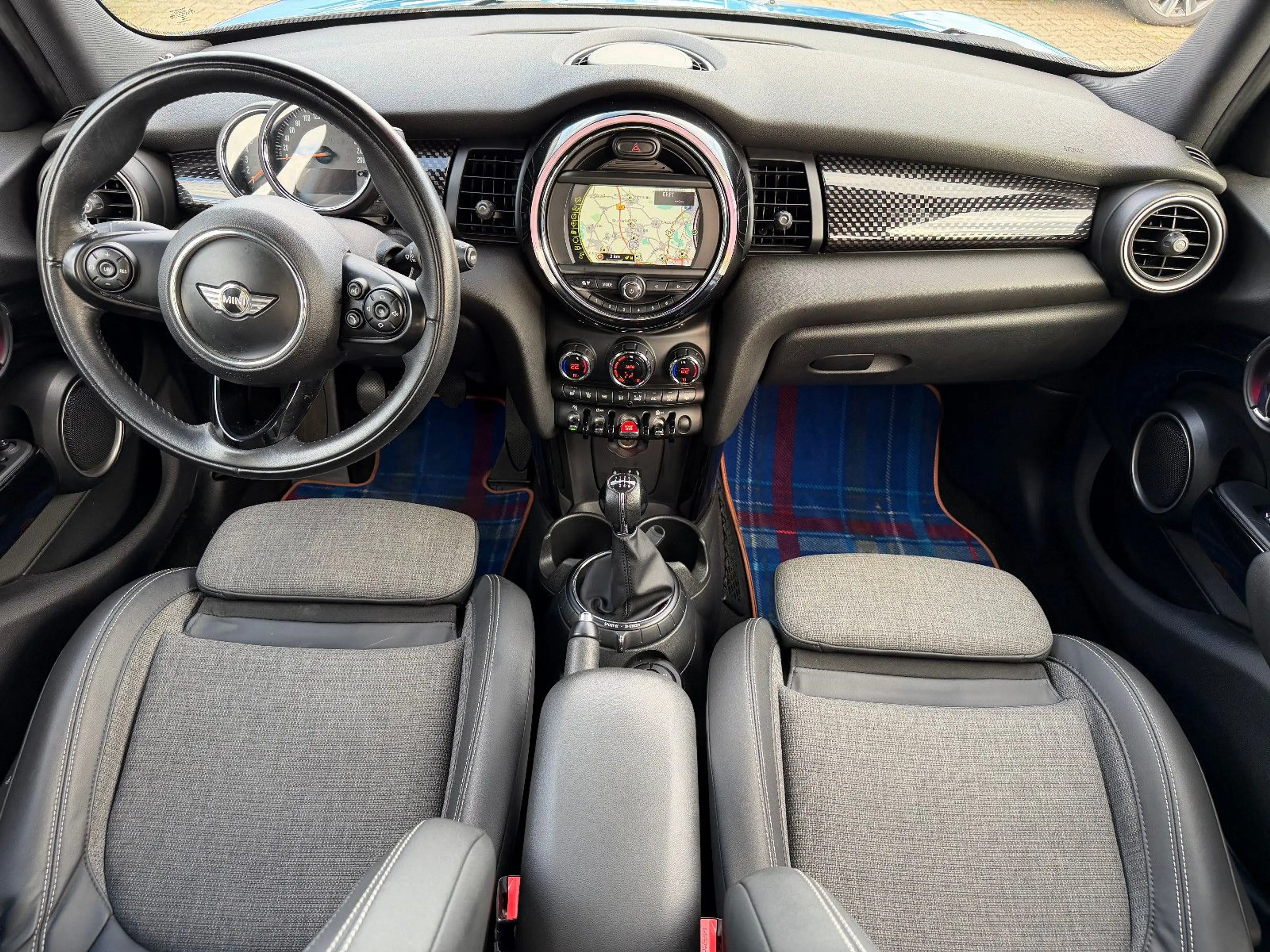 MINI Cooper SD COOPER SD 5-trg/PANO/ALU/I.HD/NAVI/GARANTIE/PDC/ — photo 10